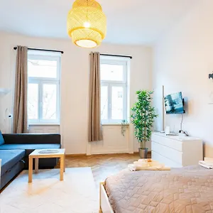 https://living-apartments-traisengasse.vienna-besthotels.com